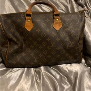 Louis vuitton speedy 35